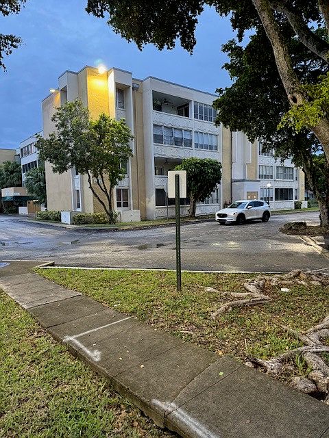 1st image of 6901 SW 147th Ave APT 3
