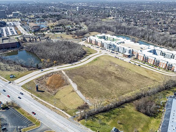 5th image of 1S625 Oakbrook Ctr