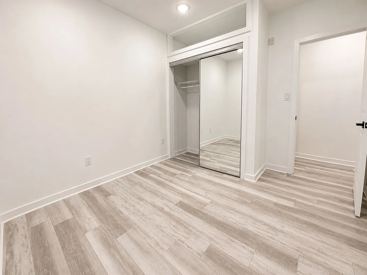 Renovated 2BR/2BA w/ Private Yard, Porch & In-Unit Laundry — Photo 4