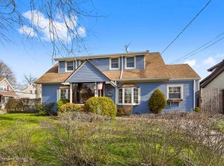 2 Mitchell Ave, Yonkers, NY 10701