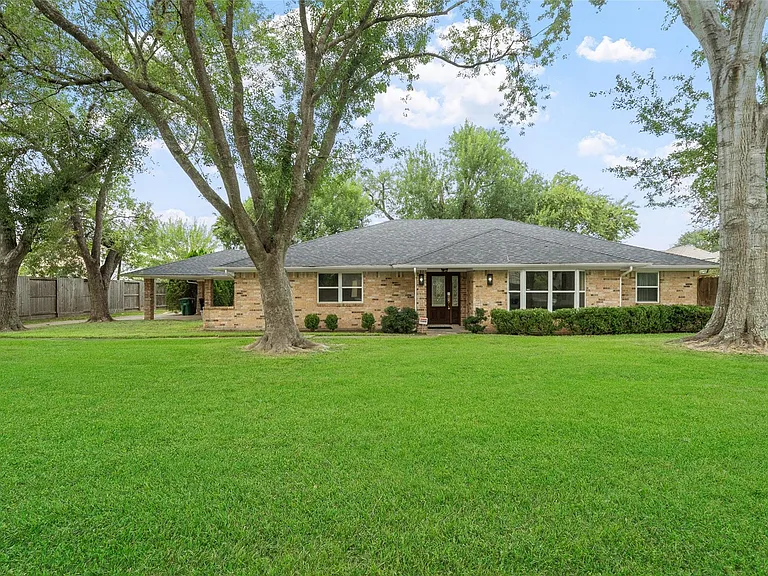 14702 Westway Ln — Photo 1