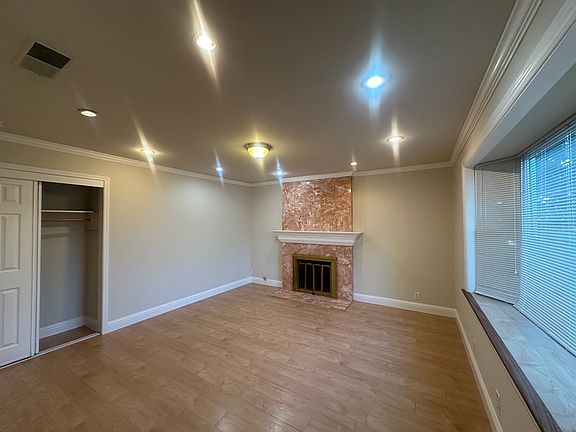 4th image of 922 Barstow Ct