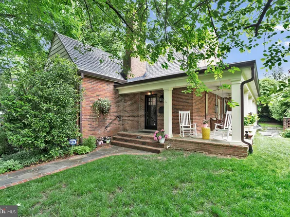 201 Cleave Dr, Falls Church, VA 22042