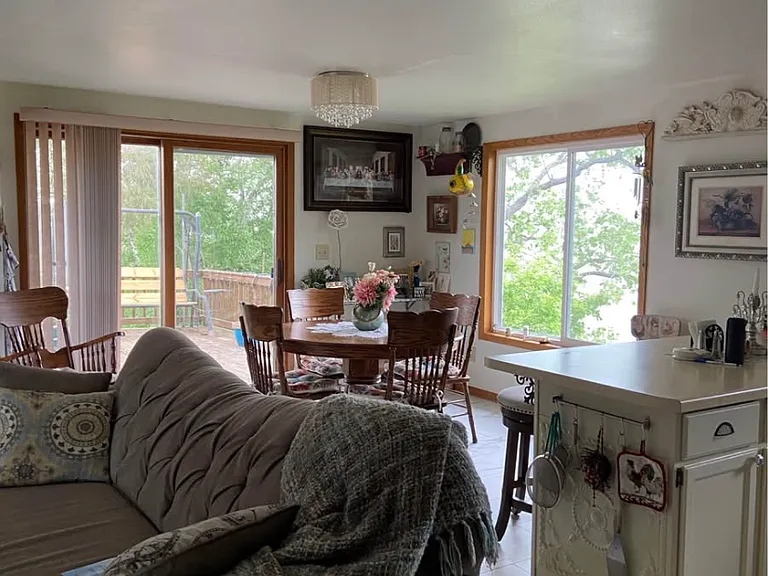 4431 Nicolet Dr — Photo 5