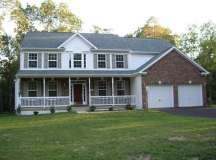 101 Cacapon Ln, Cross Junction, VA 22625