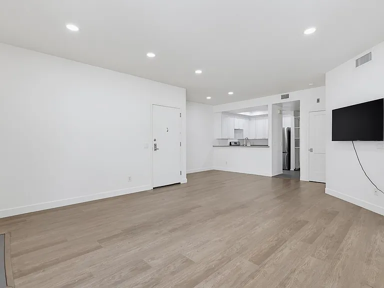 701 Kettner Blvd #109 — Photo 8