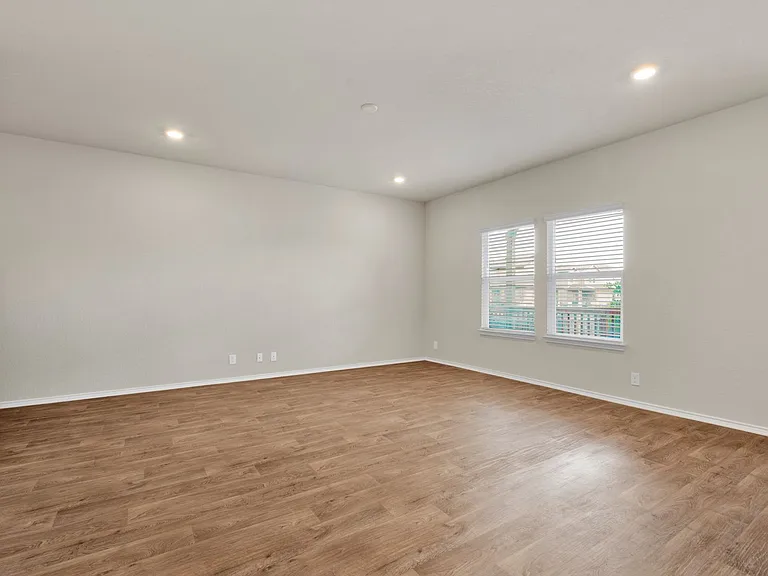 10404 Howgate — Photo 7