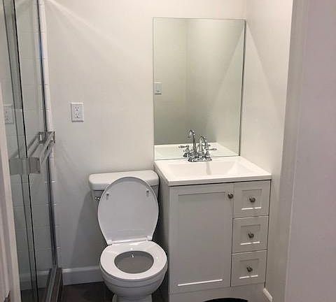 3rd image of 1447 Harvard St APT 8