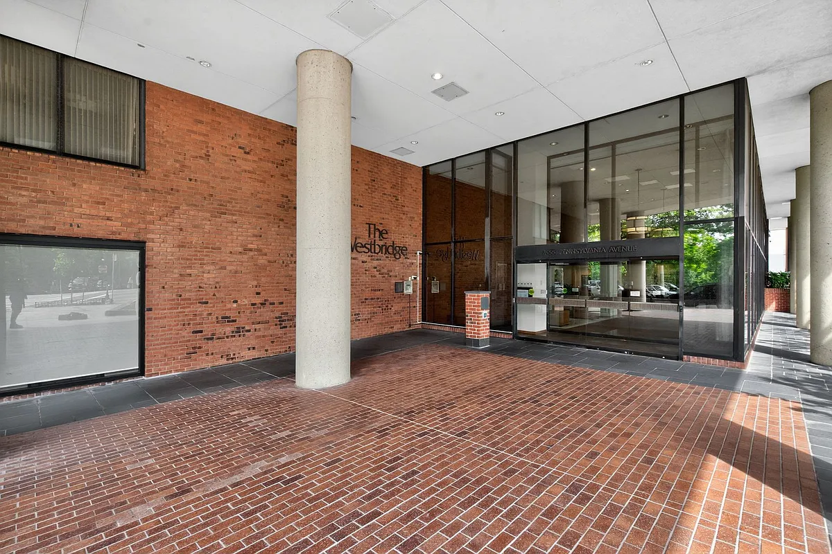 Building Photo - 2555 Pennsylvania Ave NW #1019