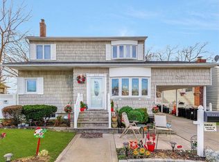 509 N Monroe Ave, Lindenhurst, NY 11757