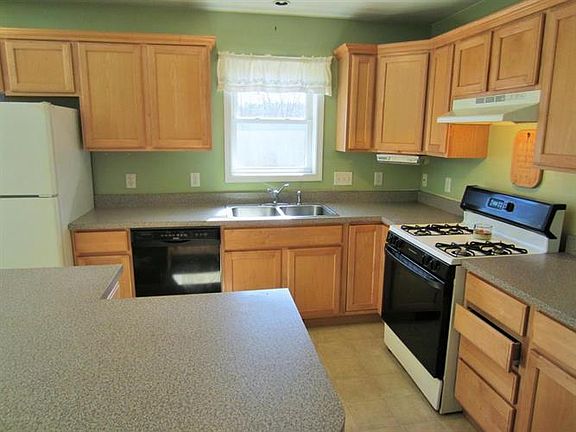 3rd image of 12039 Rose Dr