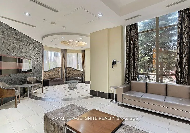 310 Burnhamthorpe Rd W #308 — Photo 2