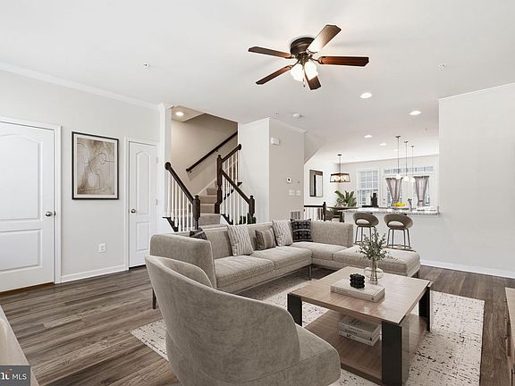 5th image of 304 Spring Bank Way