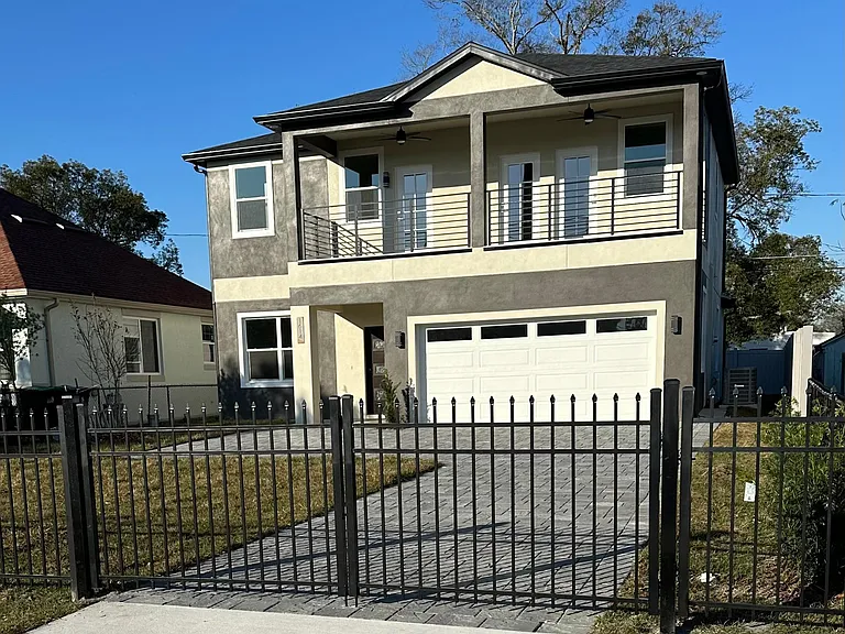 1614 Selma Ave — Photo 1
