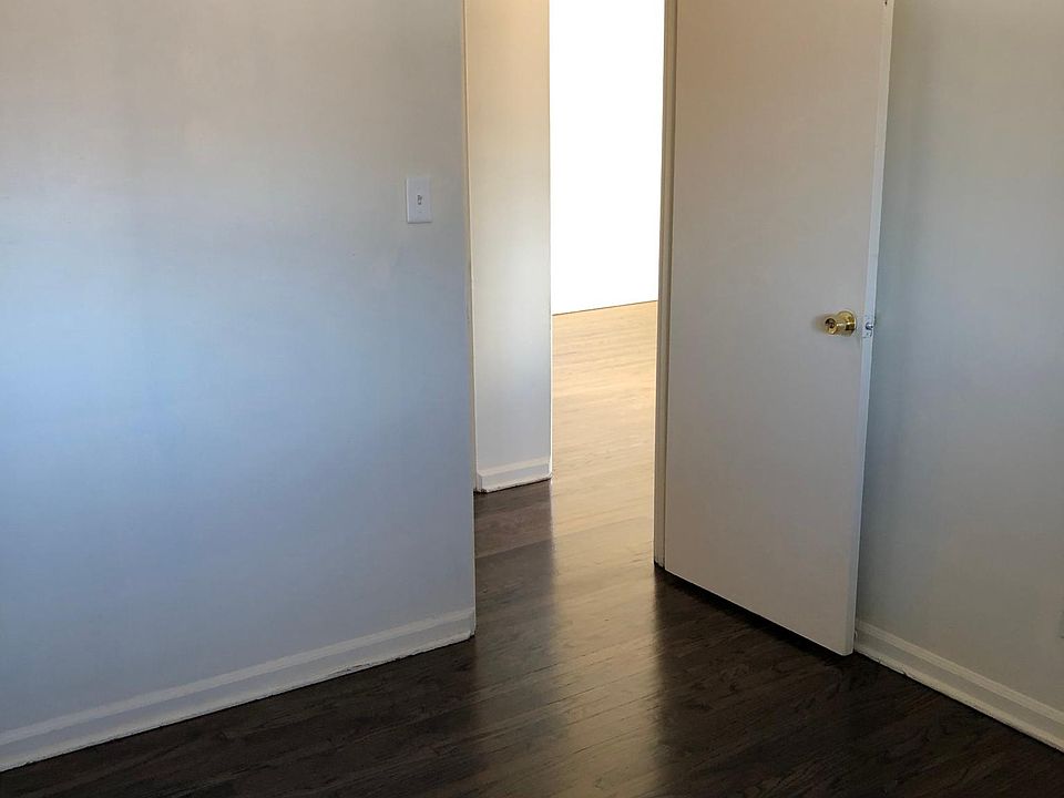 1st image of 324 N Ardmore Ave #324