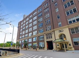 540 N Lake Shore Dr APT 718-719, Chicago, IL 60611