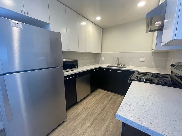 550 N. Fair Oaks Ave — Photo 22