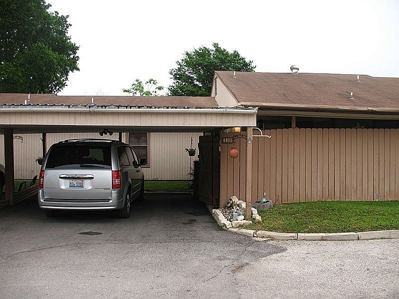 1st image of 1051 Country Club Dr APT 10