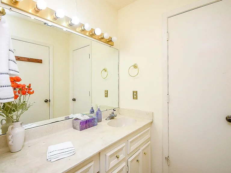4902 Rainwater Dr — Photo 19