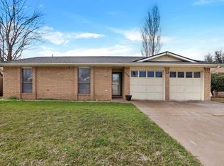 5729 93rd St, Lubbock, TX 79424