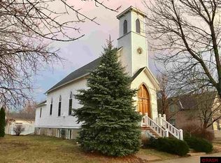 213 N 3rd St, Saint Peter, MN 56082