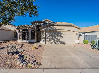 686 E Lovegrass Dr, San Tan Valley, AZ 85143