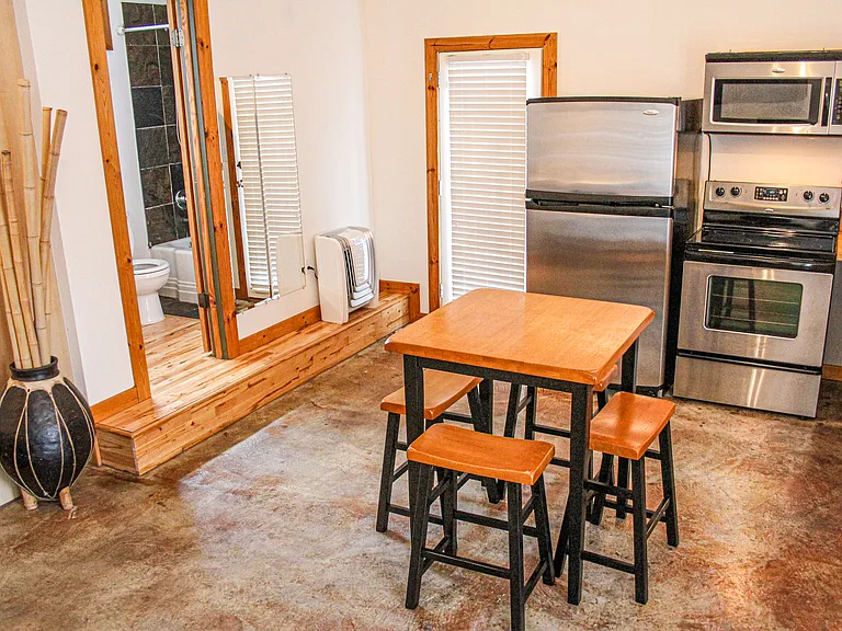 3410B Werner Ave — Photo 11