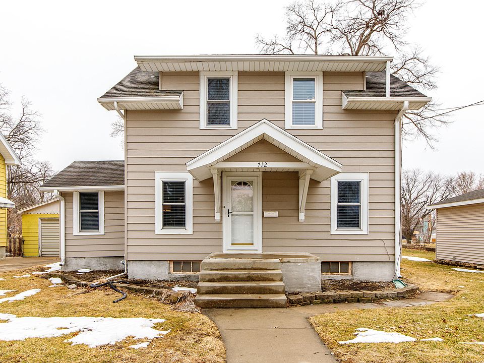 1st image of 712 Union St