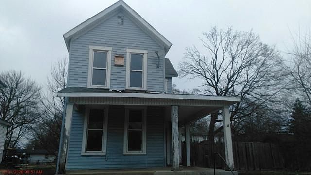 1st image of 210 NW J St