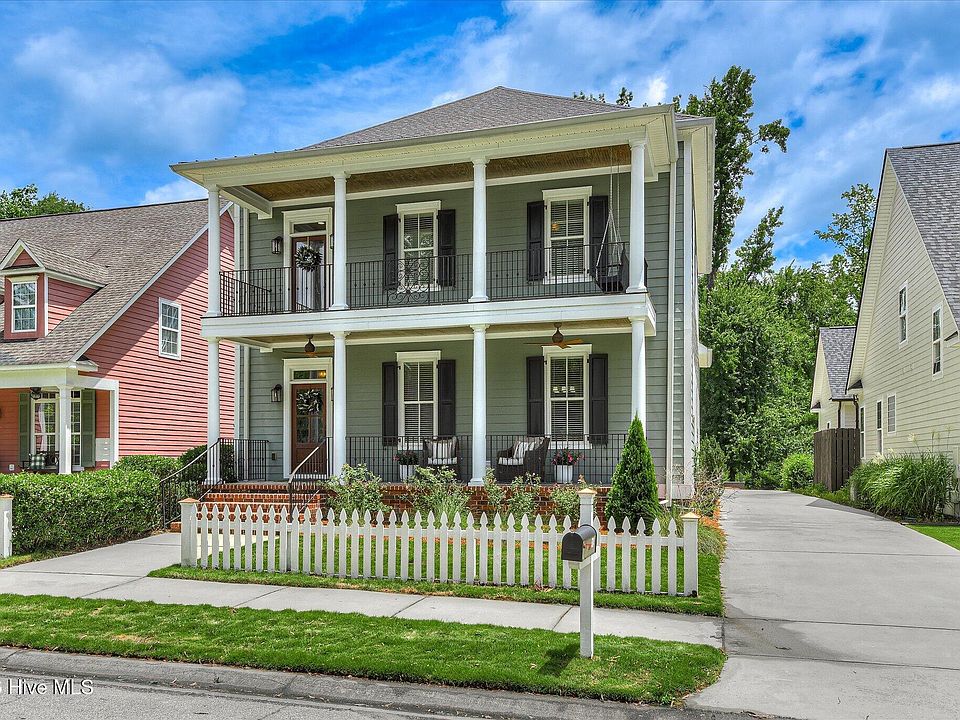 1st image of 624 Cavanaugh Way