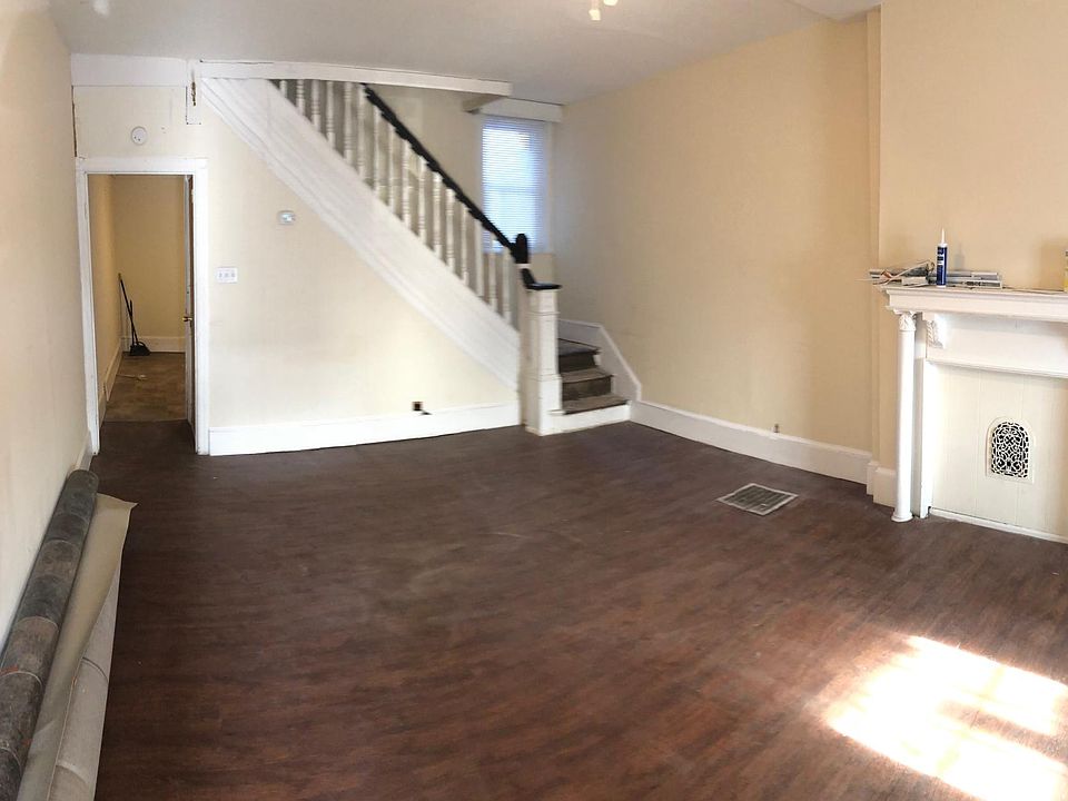 1st image of 2018 W 4th St
