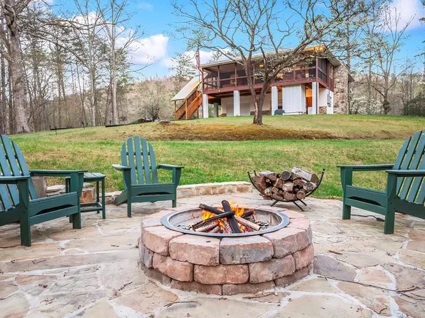 2669 Weaver Creek Rd, Blue Ridge, GA 30513