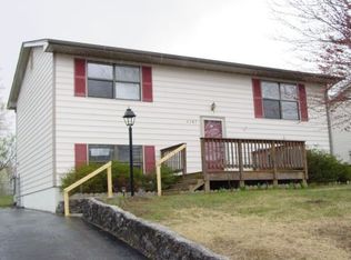 8307 Brubaker Dr, Roanoke, VA 24019