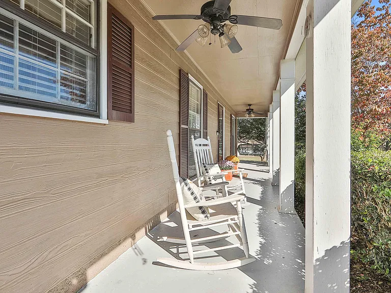110 Hampton Woods Dr — Photo 7
