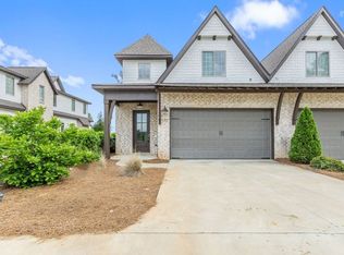 1712 W Farmville Rd, Auburn, AL 36830