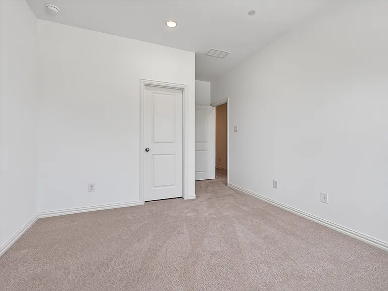 8900 Magnet Dr — Photo 26