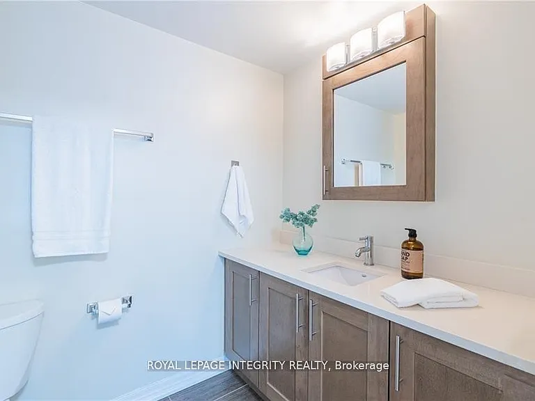 195 Besserer St #701 — Photo 19
