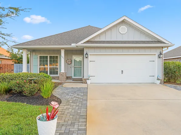 521 Cornelia St, Freeport, FL 32439