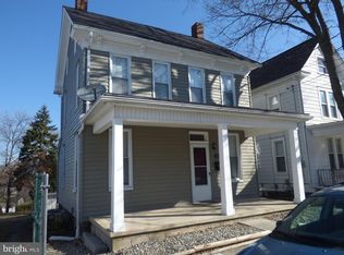37 E Maple St, Dallastown, PA 17313