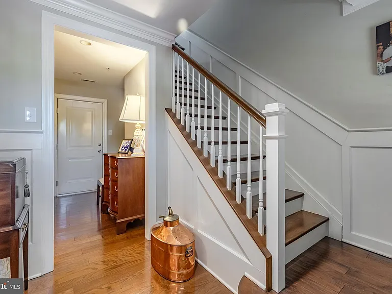 23 Central Ave — Photo 5