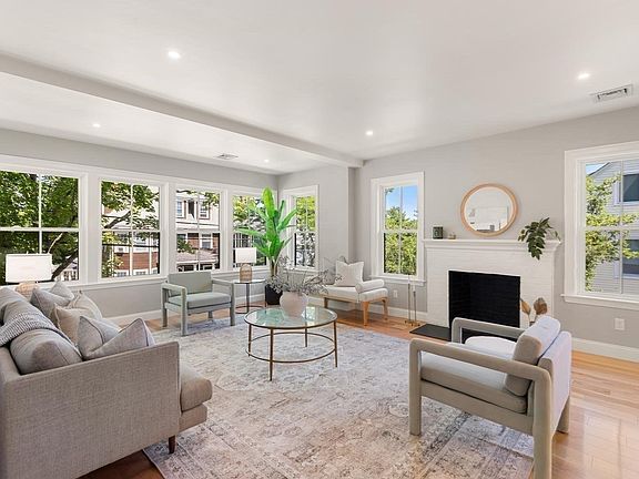 4th image of 48 Mount Vernon St #2