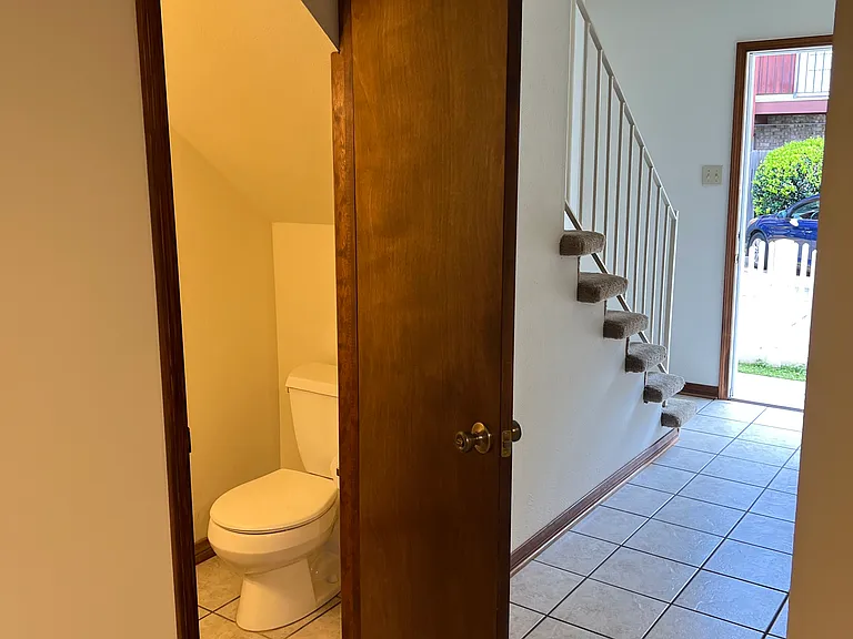 305 W Esplanade Ave #A — Photo 6