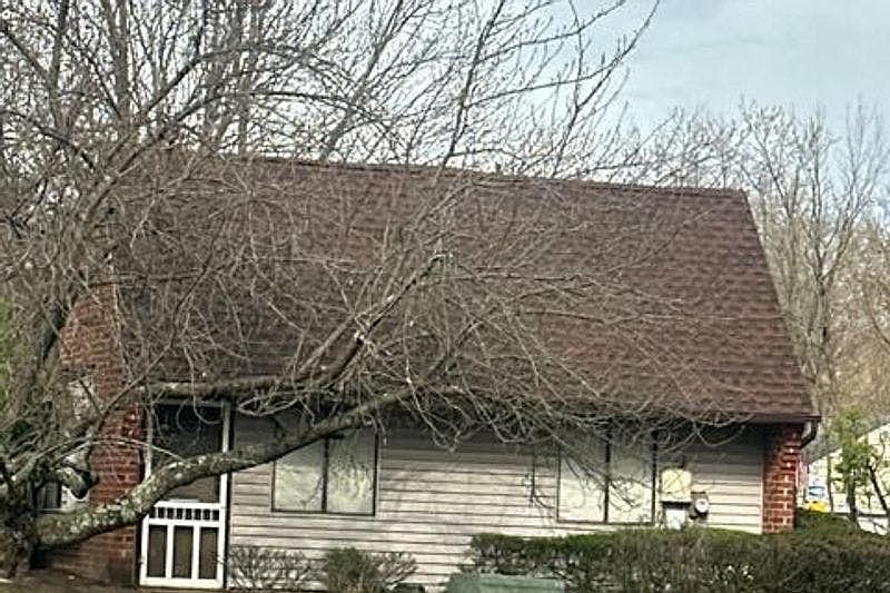 1st image of 423 Lawrenceville Rd #R