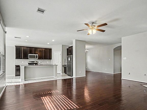 5th image of 6615 Hunters Trace Ln