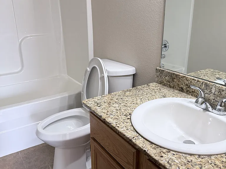 202 Foxglove St — Photo 22