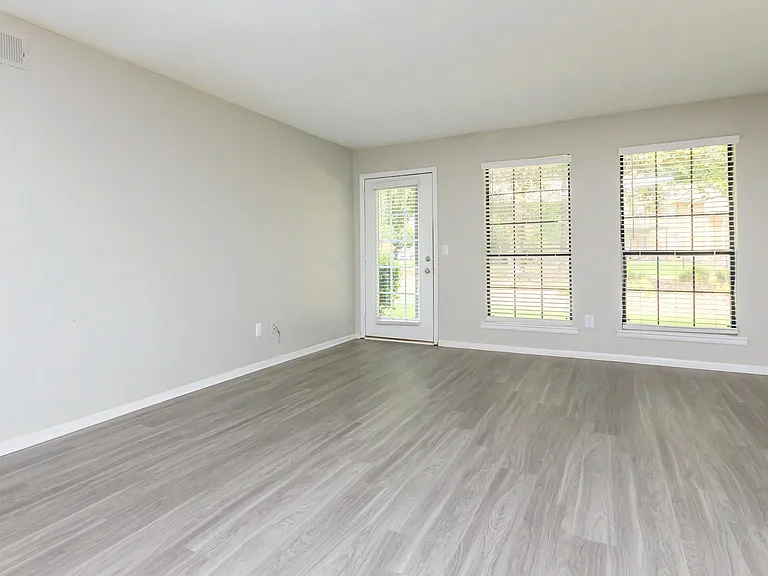 Ashley Oaks Apartments — Photo 31