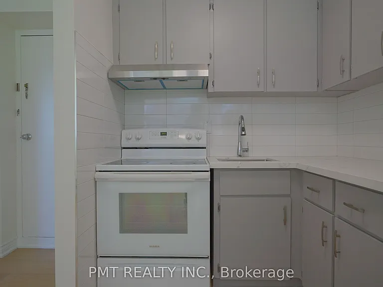 137 Brookhaven Dr #9 — Photo 5