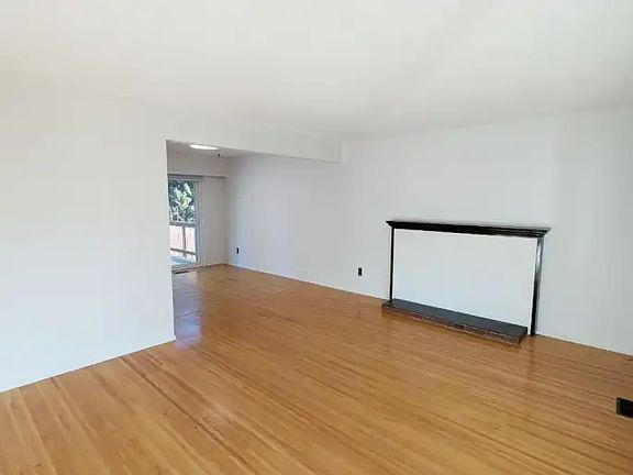 5th image of 2107 Carmen Pl #1A