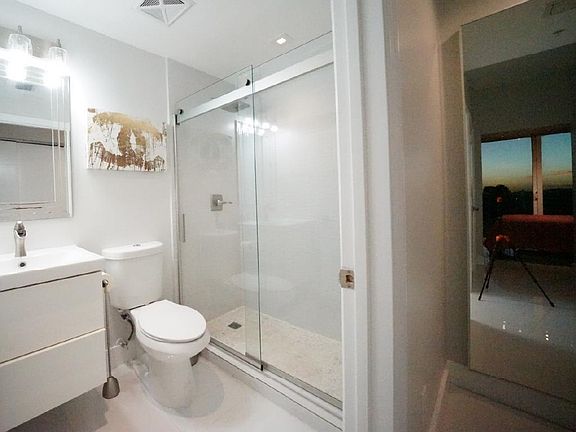 5th image of 60 SW 13th St #11