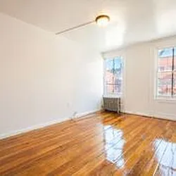 Rented by Aimee Grodanz, LREB